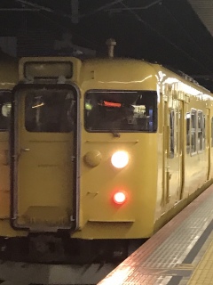 黄色い電車